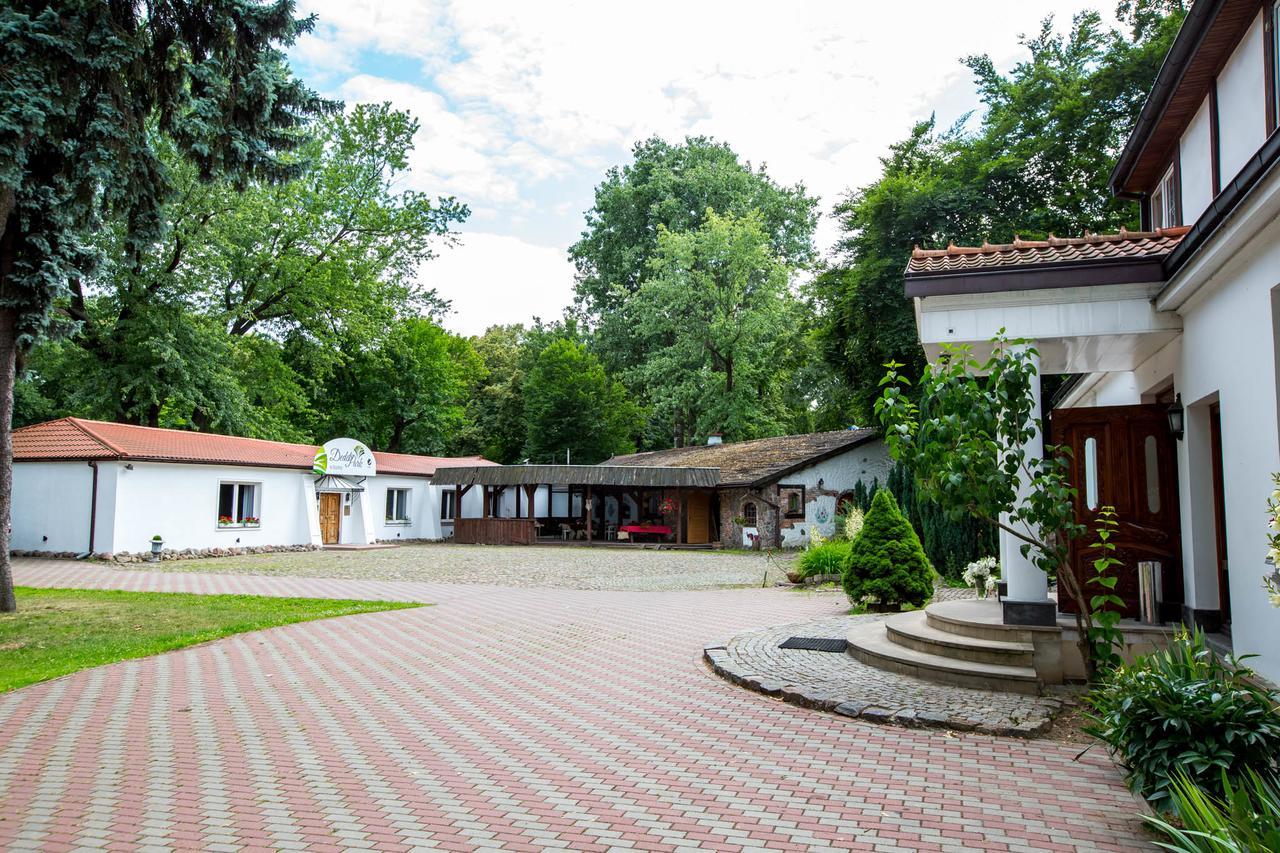 Dedek Park - Historyczny Dworek W Pieknym Parku Skaryszewskim Obok Stadionu Narodowego วอร์ซอ ภายนอก รูปภาพ